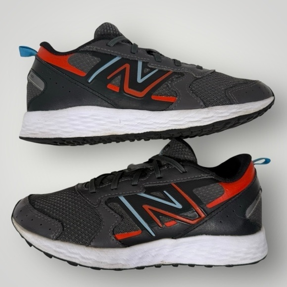 Kids New Balance Fresh Foam 650v1 size 3.5 - Picture 2 of 7